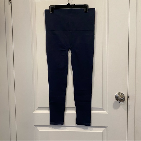 Spanx Look At Me Now Seamless Leggings - Picture 3 of 4